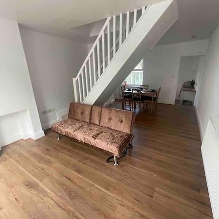 Modern 2 Bedroom Terraced House 多佛尔 外观 照片
